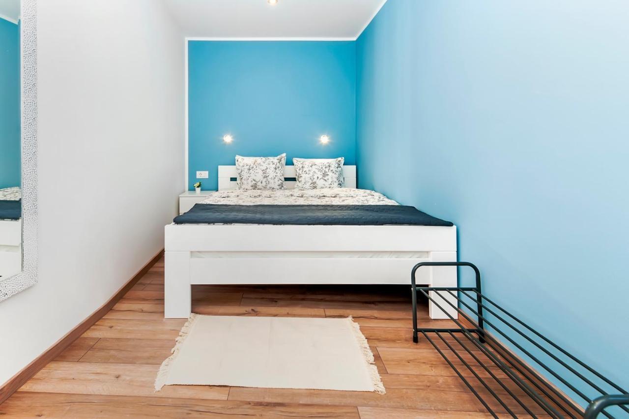 Otto Apartment With Sea View And Parking Rovinj Eksteriør billede