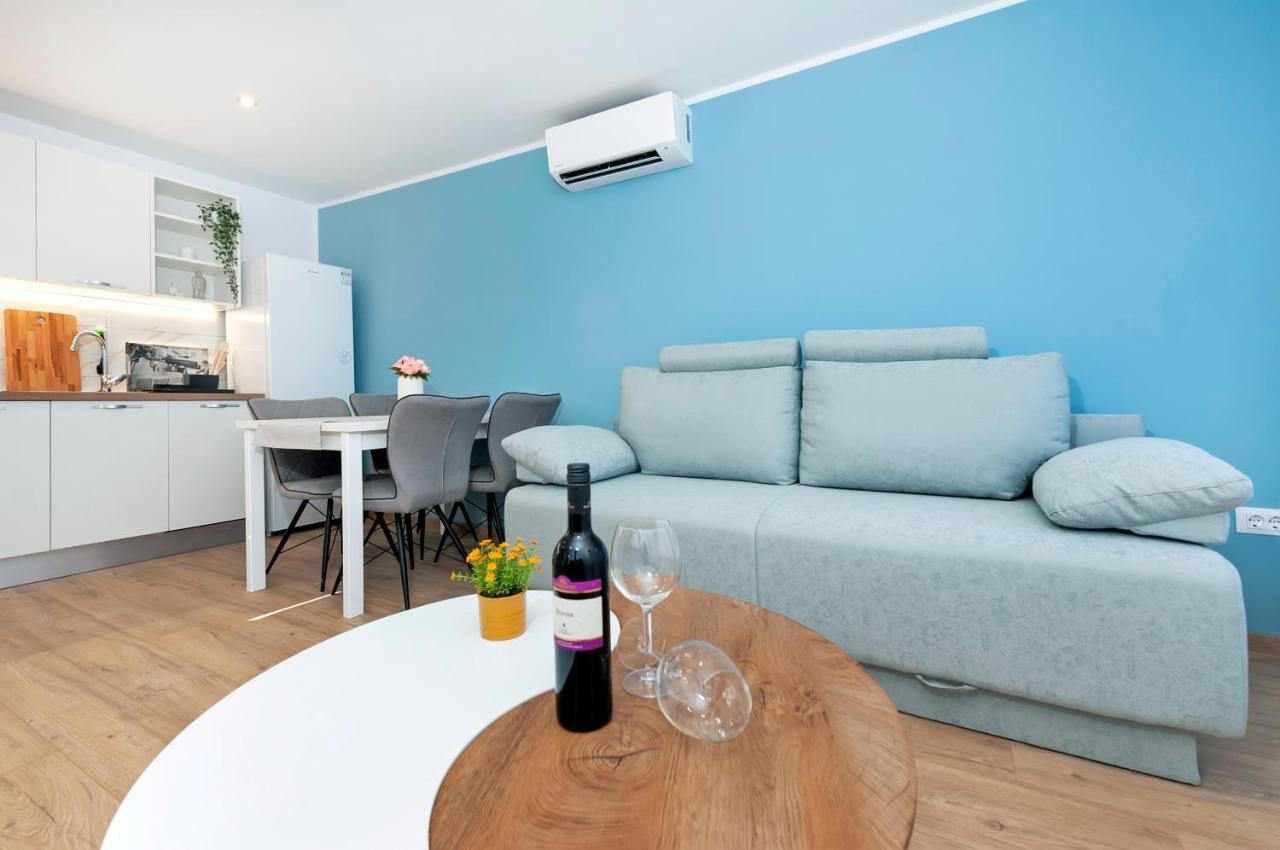 Otto Apartment With Sea View And Parking Rovinj Eksteriør billede