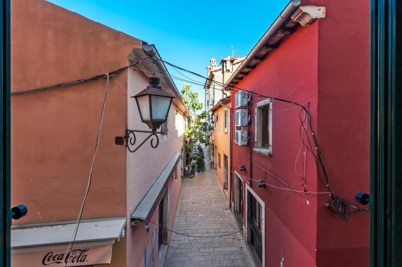 Otto Apartment With Sea View And Parking Rovinj Eksteriør billede